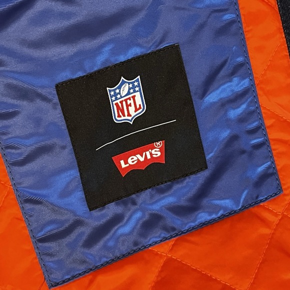Levi's NFL Denver Broncos Jean Denim Varsity Trucker Jacket Button Blue Size XL - Picture 4 of 13